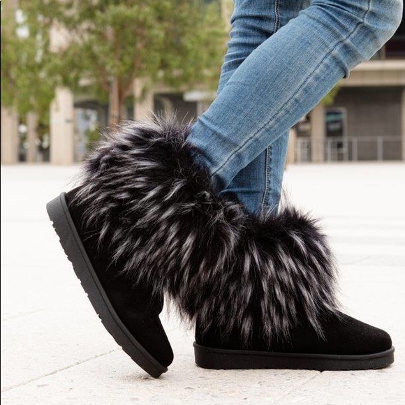 Shoes - Fur ankle booties
